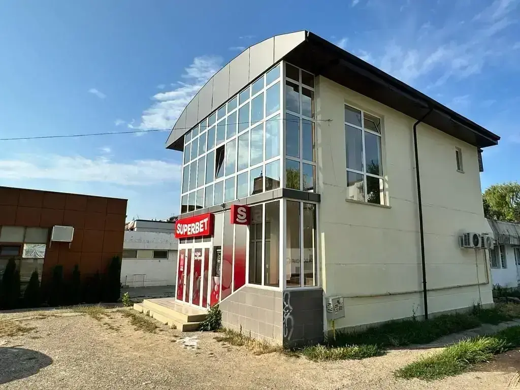 spatiu-comercial-de-inchiriat-strada-alecu-russo-bacau-3