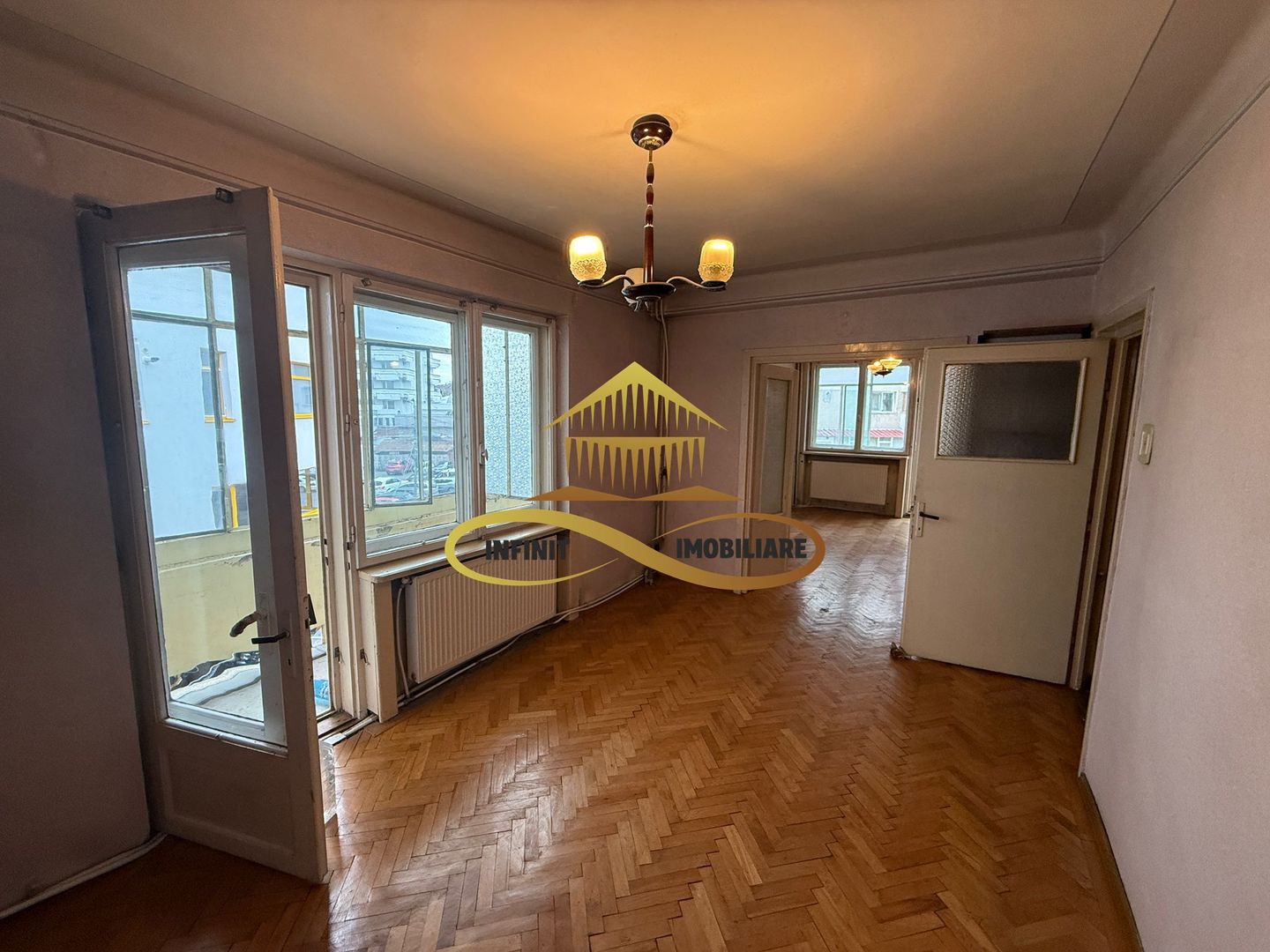 Apartament 2 camere central de vanzare Bacau - Featured Image 1