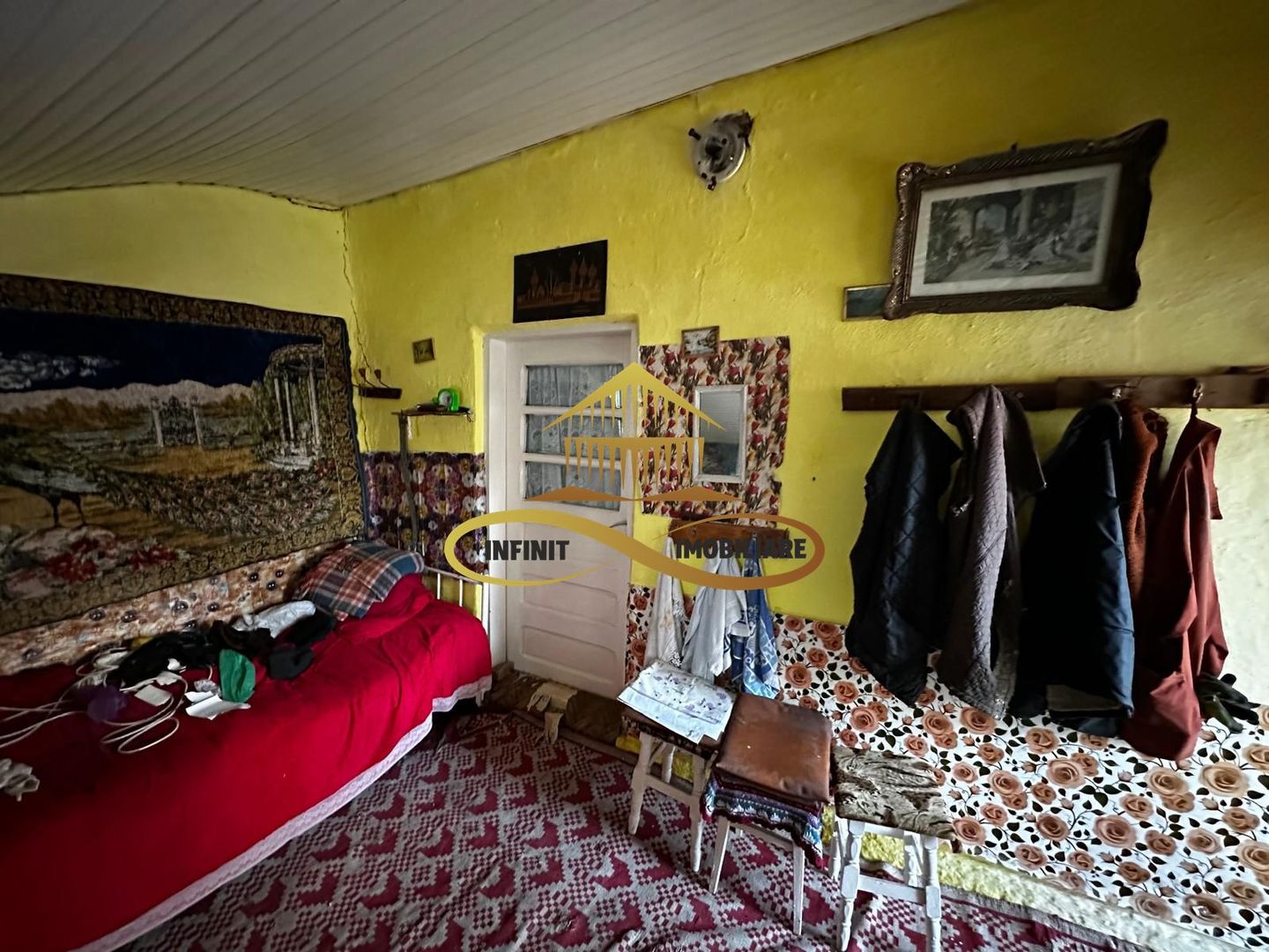 Casa batraneasca din caramida de vanzare si 4500 mp teren Negri Bacau – Gallery Image 13 Casa batraneasca din caramida de vanzare si 4500 mp teren Negri Bacau - Gallery Image 13