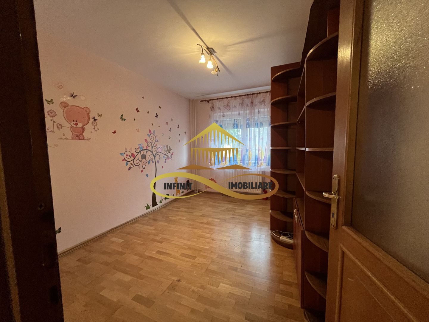 Inchiriez apartament 3 camere decomandate, Martir Horia, Bacău – Gallery Image 6 Inchiriez apartament 3 camere decomandate, Martir Horia, Bacău - Gallery Image 6