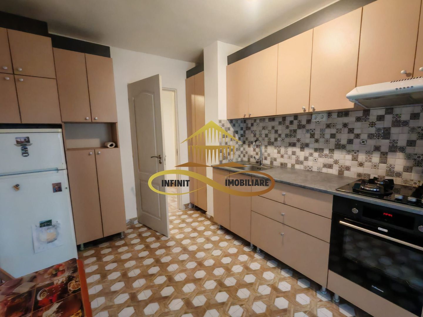 Apartament cu 3 camere de inchiriat - Featured Image 1