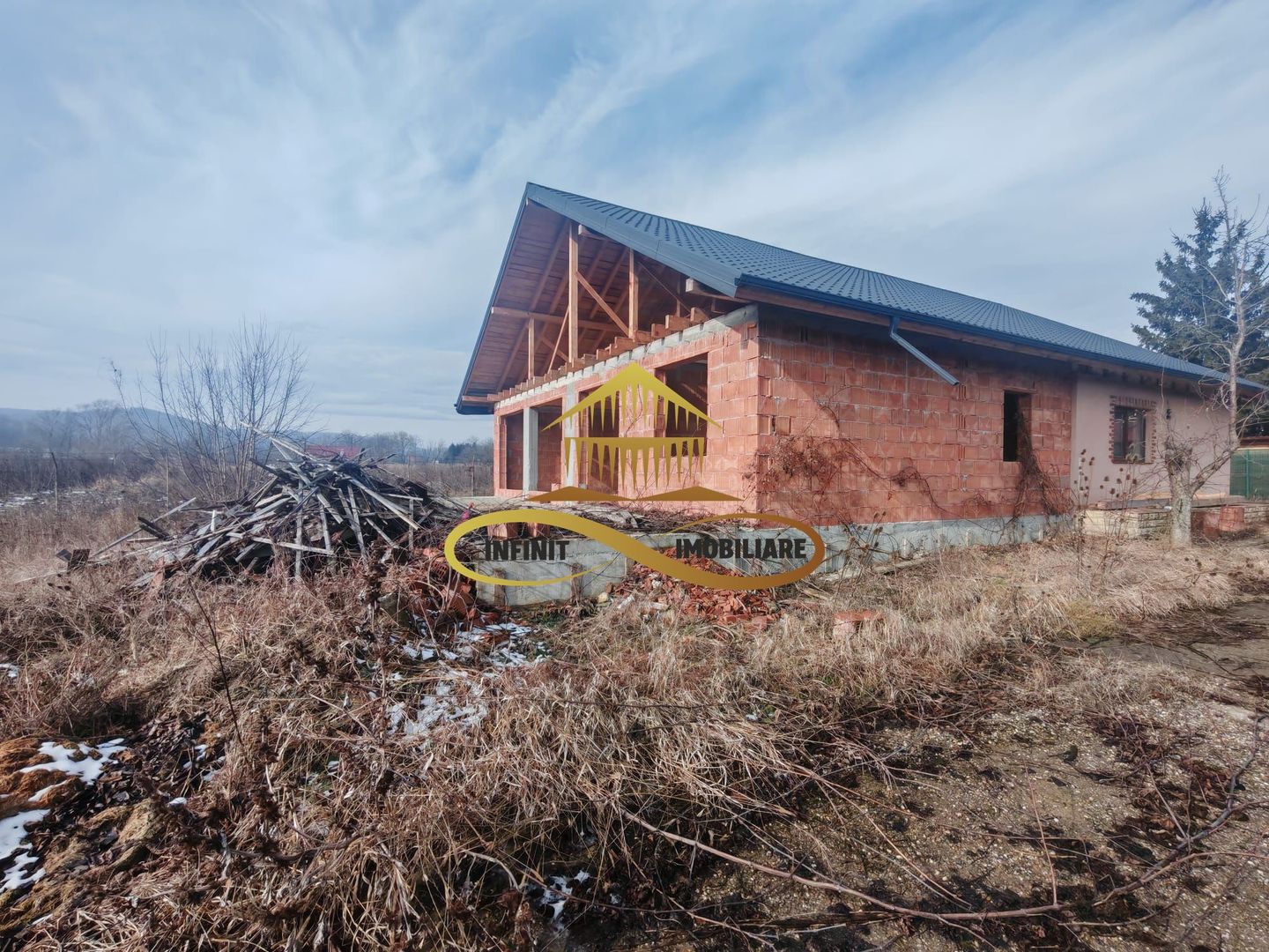 Casa de vanzare in Luncani - Featured Image 1