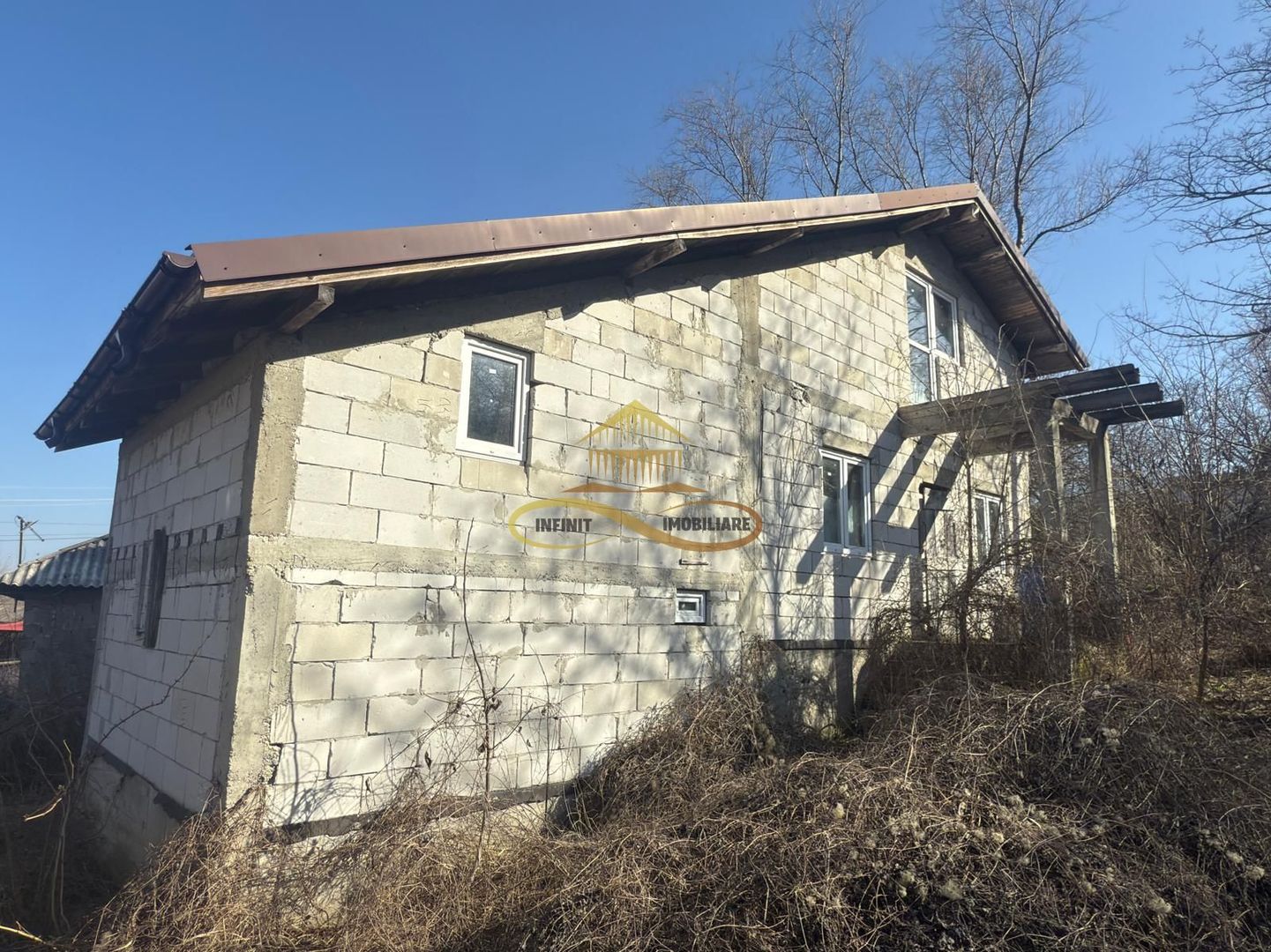 Casă P+M la roșu + teren 1.239 mp – Sărata (Bacău) – 74.900 € - Featured Image 1