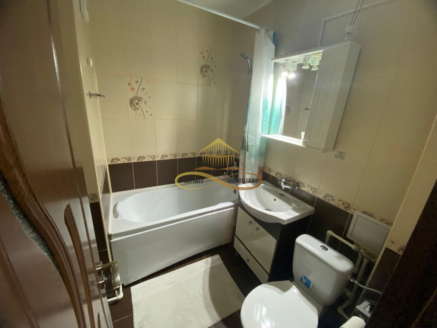 Apartament 3 camere de inchiriat, zona Gării, Bacău – Gallery Image 10 Apartament 3 camere de inchiriat, zona Gării, Bacău - Gallery Image 10