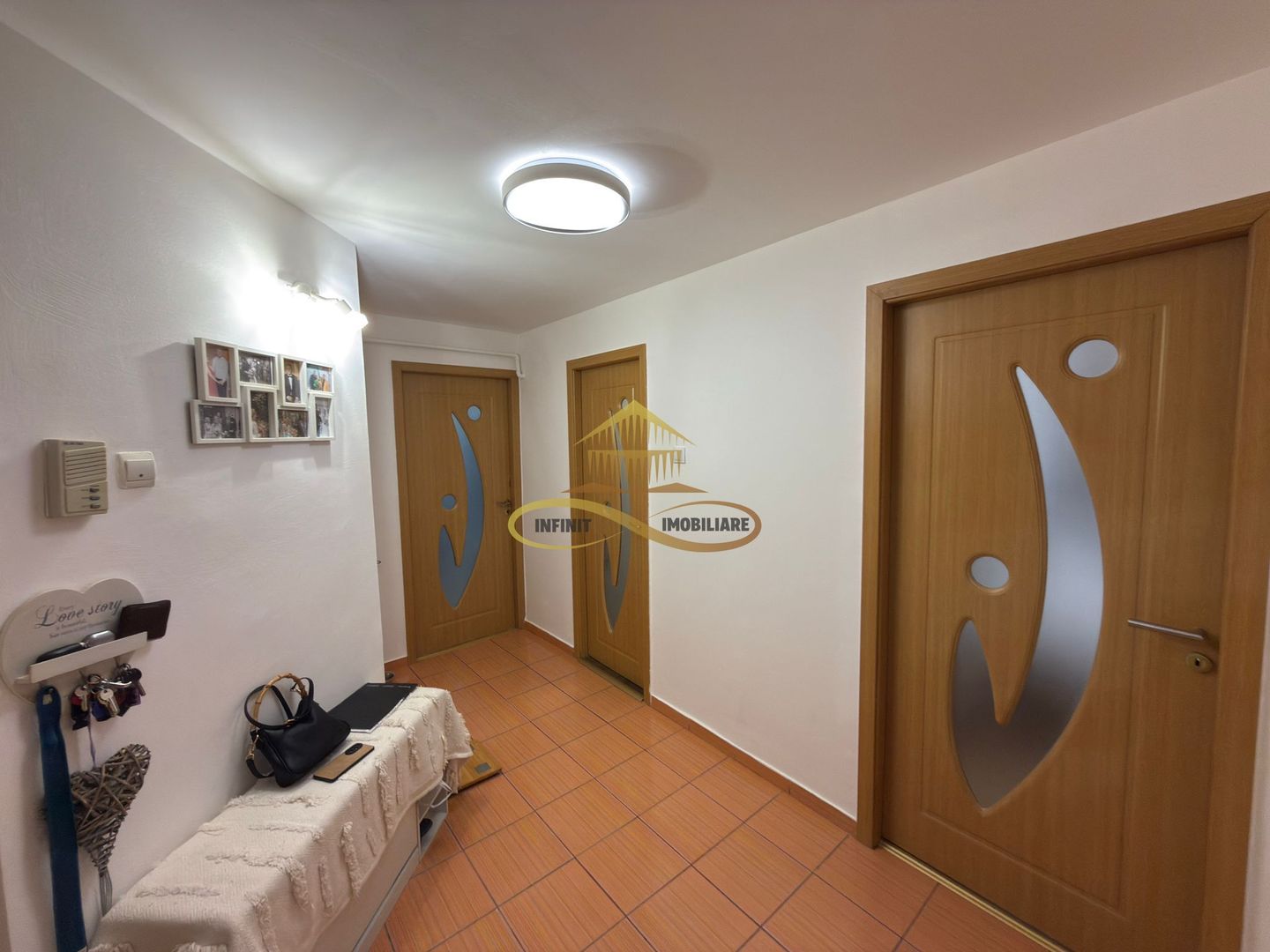 Apartament 2 camere renovat mobilat de vanzare in Bacau – Gallery Image 9 Apartament 2 camere renovat mobilat de vanzare in Bacau - Gallery Image 9