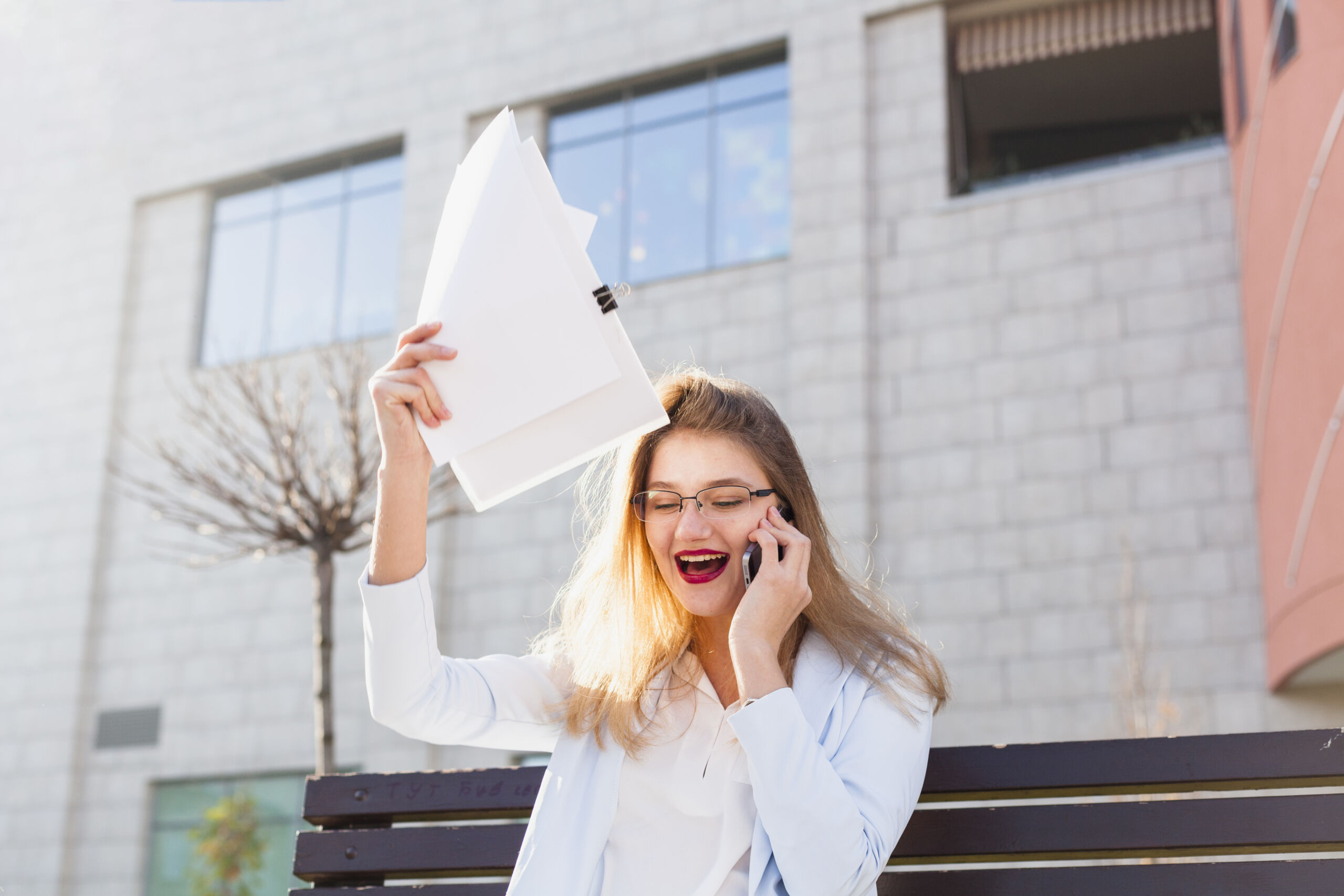 lifestyle-portrait-businesswoman